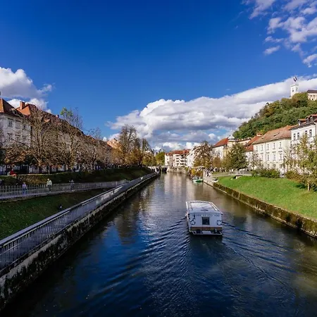 The Muse' Hideaway アパート